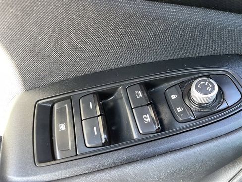 Used 2020 Subaru Outback Premium image 17