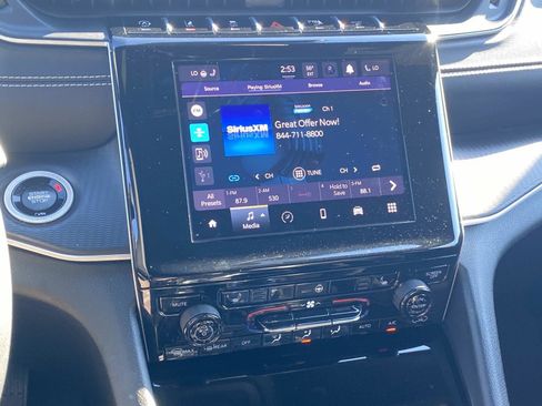 Certified 2024 Jeep Grand Cherokee L Altitude image 37