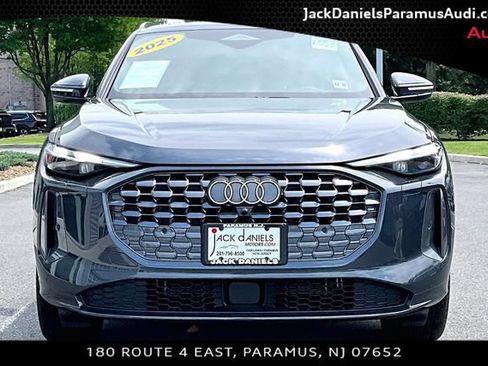 Used 2025 Audi Q5 Premium w/ Convenience Package AWD/4WD image 3