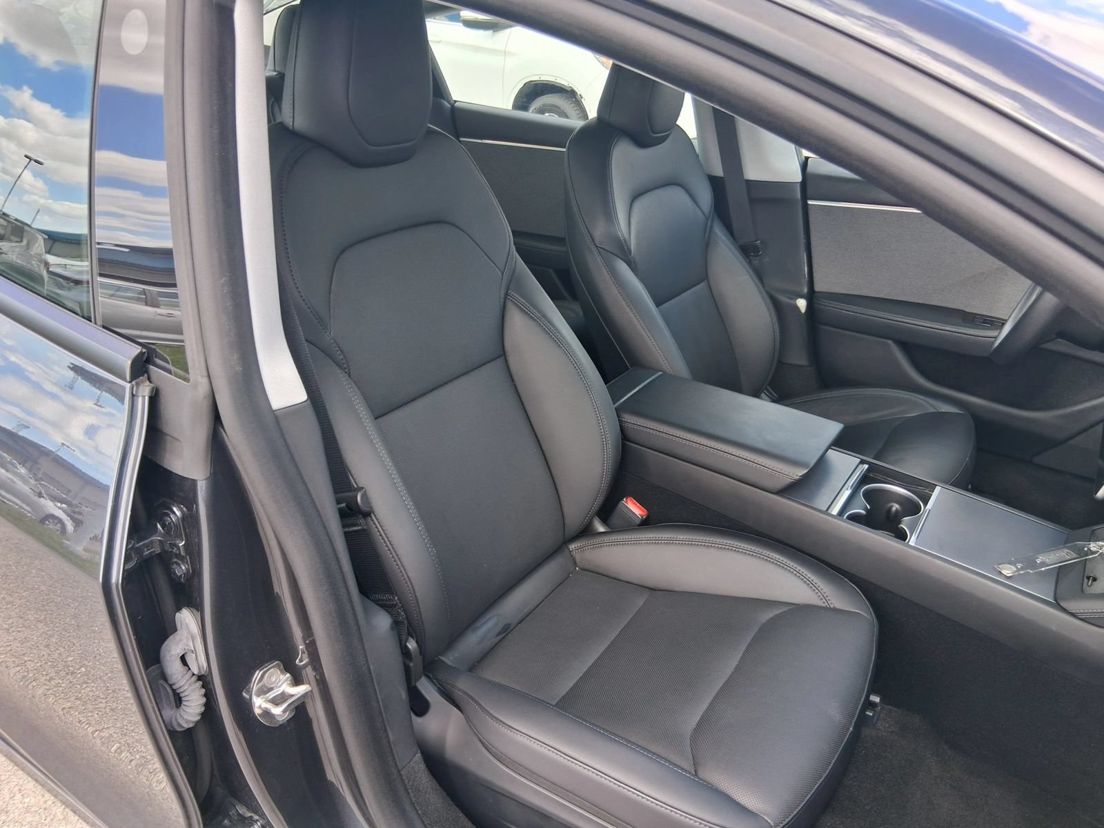 Used 2024 Tesla Model 3 Long Range RWD image 16