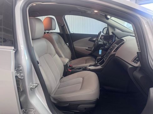 Used 2016 Buick Verano FWD image 10