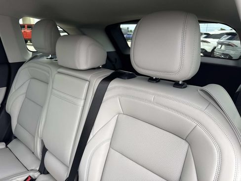New 2026 Lincoln Nautilus Premier AWD/4WD image 14
