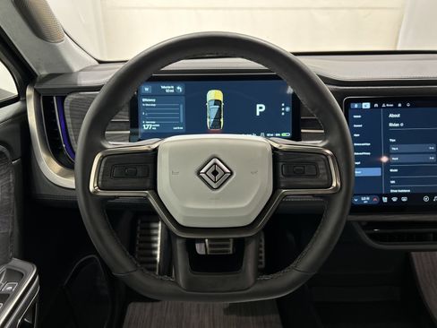 Used 2023 Rivian R1S Adventure AWD/4WD image 28