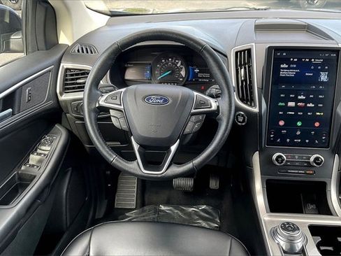 Used 2024 Ford Edge SEL image 5