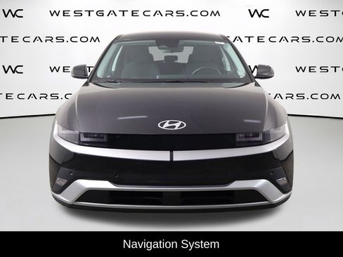 Used 2025 Hyundai Ioniq 5 SE RWD image 2