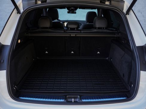 Used 2024 Mercedes-Benz GLE 450e 4MATIC image 38