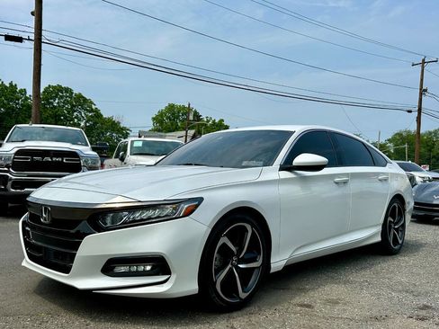 Used 2019 Honda Accord Sport image 3
