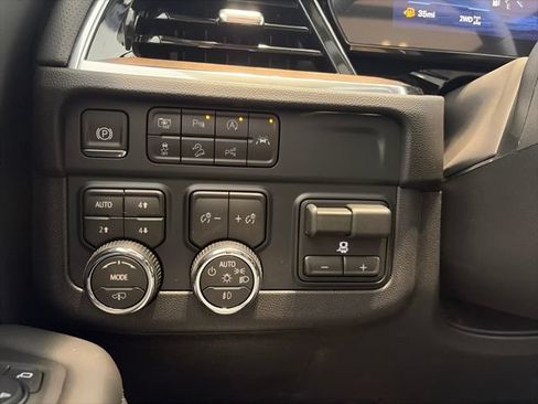New 2026 Chevrolet Suburban High Country AWD/4WD image 20