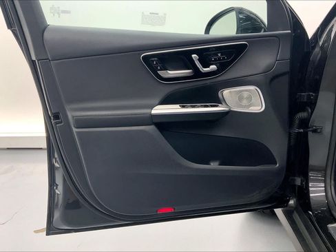 Used 2026 Mercedes-Benz GLC 300 image 19