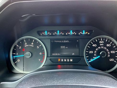 Used 2017 Ford F150 XLT w/ Equipment Group 302A Luxury image 24