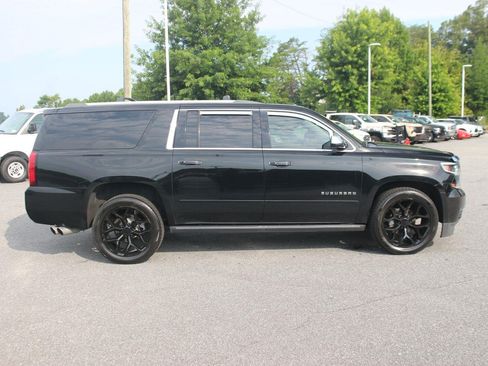 Used 2020 Chevrolet Suburban Premier w/ Premier Plus Edition AWD/4WD image 9
