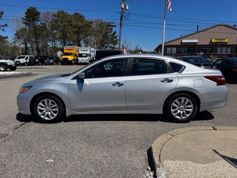 Used 2018 Nissan Altima 2.5 S w/ S Convenience Package FWD image 5