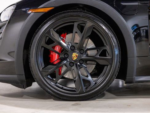 Used 2024 Porsche Taycan 4S image 19