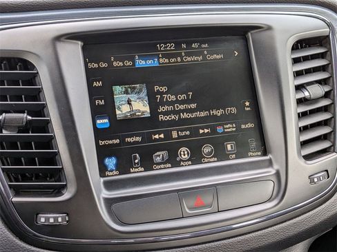 Used 2016 Chrysler 200 S w/ Comfort Group image 22