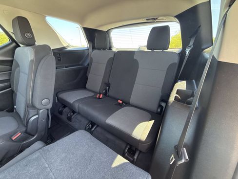 Used 2018 Chevrolet Traverse LT w/ LPO, Floor Liner Package AWD/4WD image 22