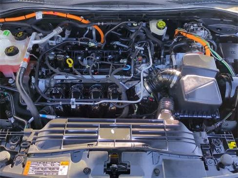 Used 2020 Ford Escape SE Sport image 14