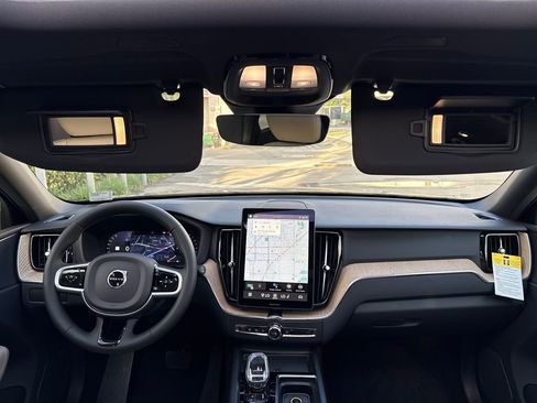 New 2026 Volvo XC60 B5 Plus image 12