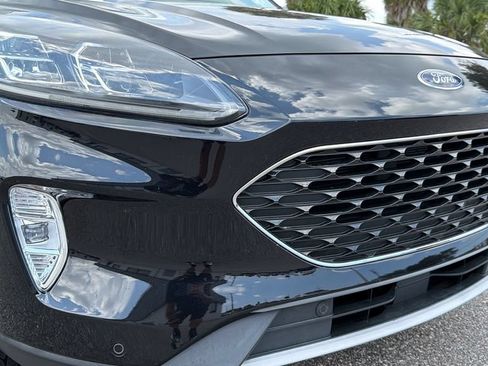 Certified 2022 Ford Escape Titanium FWD image 10
