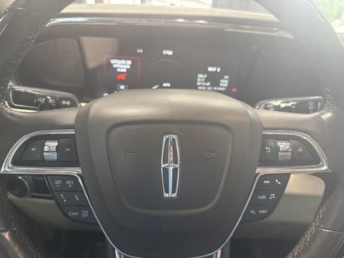 Used 2020 Lincoln Navigator Reserve w/ Equipment Group 208A Reserve AWD/4WD image 23
