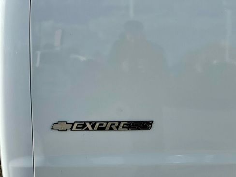 Used 2013 Chevrolet Express 3500 LT w/ LT Preferred Equipment Group image 8