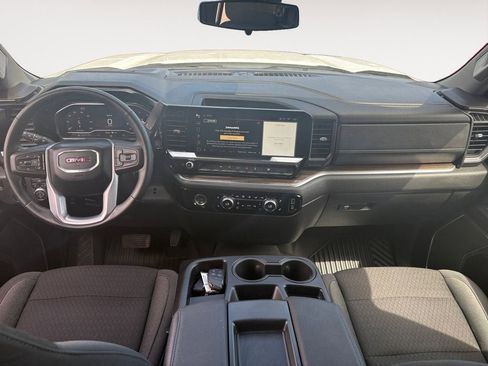 Used 2024 GMC Sierra 1500 Elevation AWD/4WD image 10