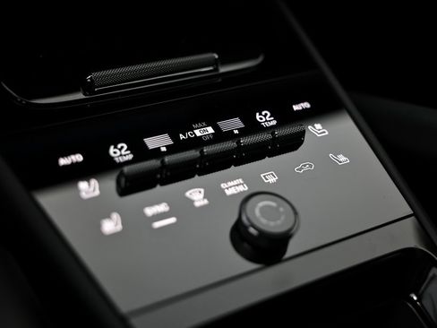 New 2026 Porsche Cayenne image 40