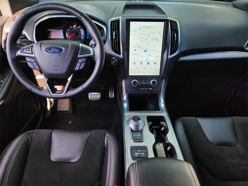 Used 2021 Ford Edge ST w/ Equipment Group 401A image 10