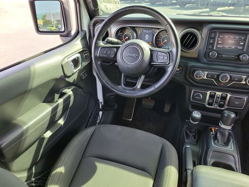Used 2019 Jeep Wrangler Unlimited Sport S AWD/4WD image 17
