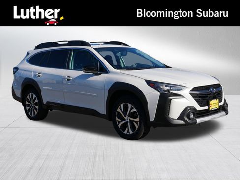 Used 2023 Subaru Outback Limited image 1