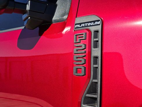 Used 2025 Ford F250 Platinum w/ FX4 Off-Road Package image 42