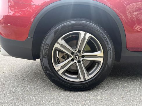 Used 2018 Mercedes-Benz GLC 300 4MATIC image 28