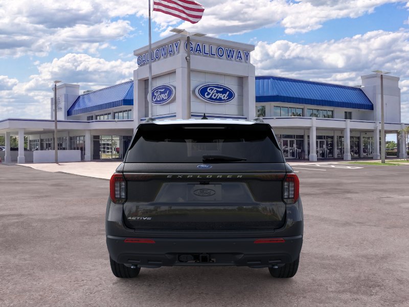 New 2026 Ford Explorer Active RWD image 5