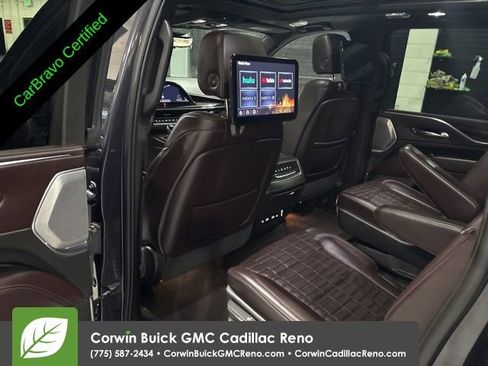 Used 2022 Cadillac Escalade ESV Premium Luxury Platinum AWD/4WD image 28