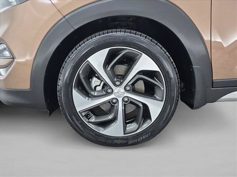 Used 2017 Hyundai Tucson Limited w/ Limited Ultimate Package 03 FWD image 28