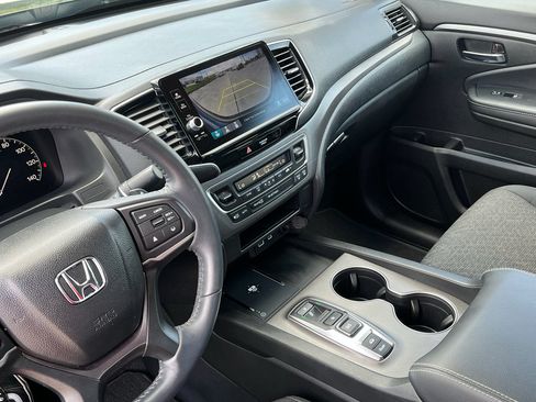 Certified 2024 Honda Ridgeline Sport image 17