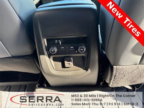 Used 2024 Buick Enclave Essence w/ Experience Buick Package image 26