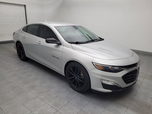 Used 2020 Chevrolet Malibu LT w/ Leather Package FWD image 11