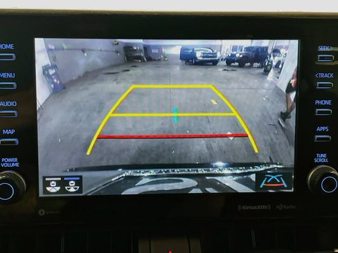 Used 2022 Toyota RAV4 SE w/ Convenience Package AWD/4WD image 8