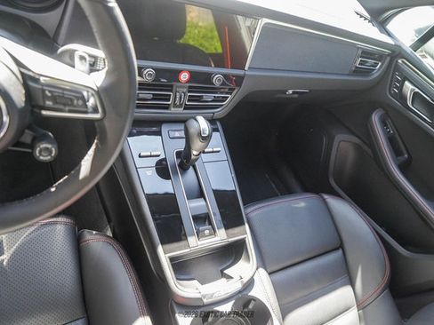 Used 2025 Porsche Macan GTS AWD/4WD image 30