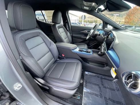 New 2026 Chevrolet Equinox EV LT w/ LPO, Tech Bronze Package FWD image 31