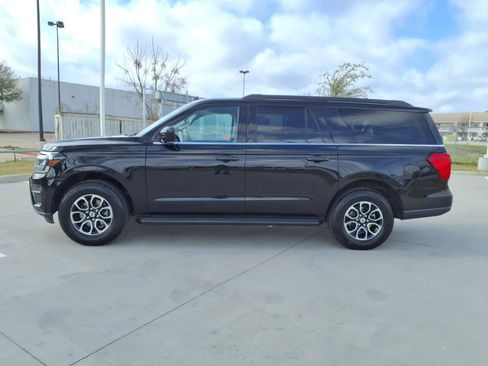 Used 2024 Ford Expedition Max XLT image 8