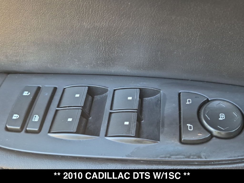 Used 2010 Cadillac DTS Luxury FWD image 26