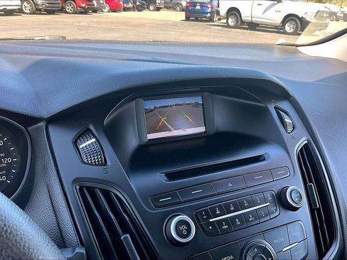 Used 2017 Ford Focus SE image 21