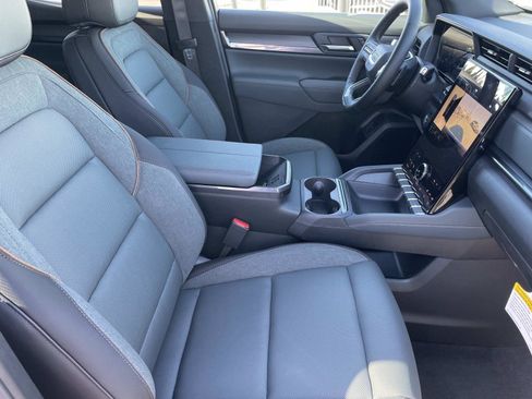 New 2026 GMC Terrain AT4 w/ Technology Package II image 27