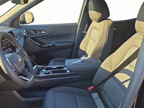 New 2026 Chevrolet Equinox LT w/ Safety and Technology Package image 12