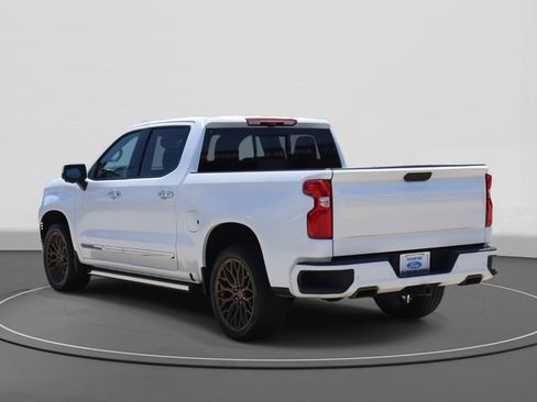 Used 2024 Chevrolet Silverado 1500 High Country w/ Technology Package image 7