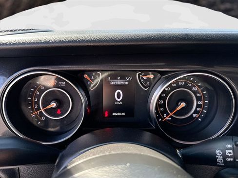 Used 2022 Jeep Wrangler Unlimited Sport image 12