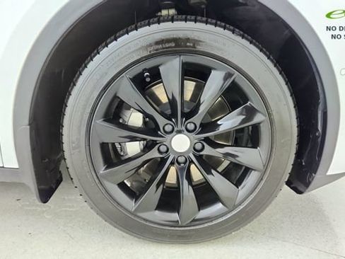 Used 2022 Tesla Model Y Long Range AWD/4WD image 57