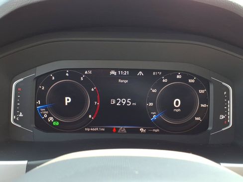 Certified 2022 Volkswagen Atlas Cross Sport SE AWD/4WD image 19