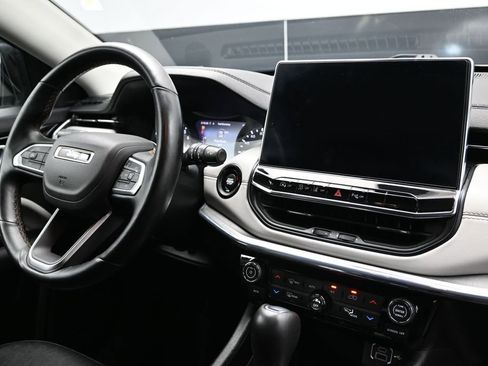 Used 2022 Jeep Compass Limited AWD/4WD image 18